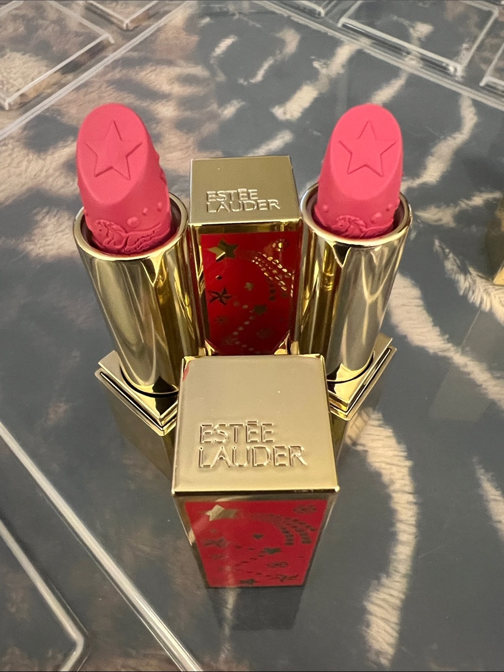 Estee Lauder Bright Pink Lipstick Duo Saturn Reign